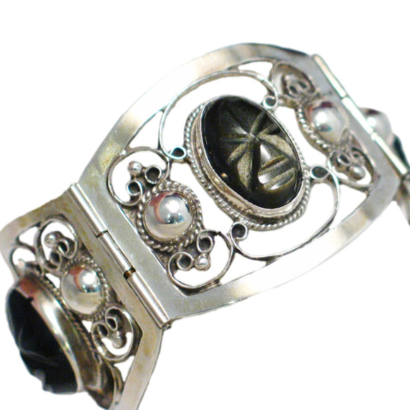 Stone Faced | Vintage Wide Bangle Bracelet Carved - Picture 1 of 1